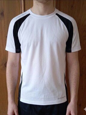 NEW Kids White and Black Short Sleeve Tee NWOT